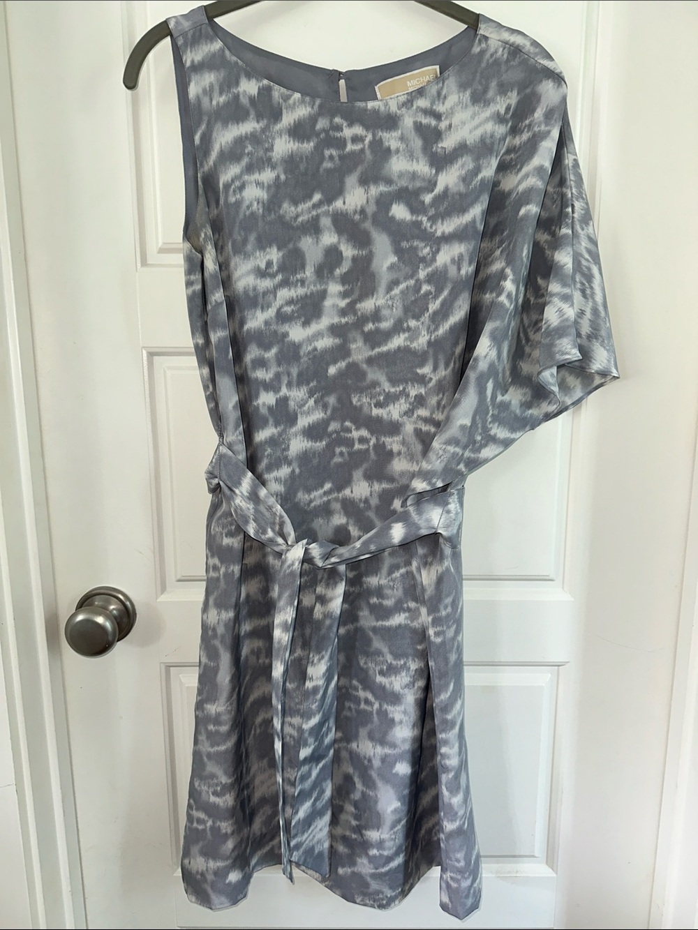 MICHAEL Michael Kors One-Shoulder Gray & White Abstract Print Dress